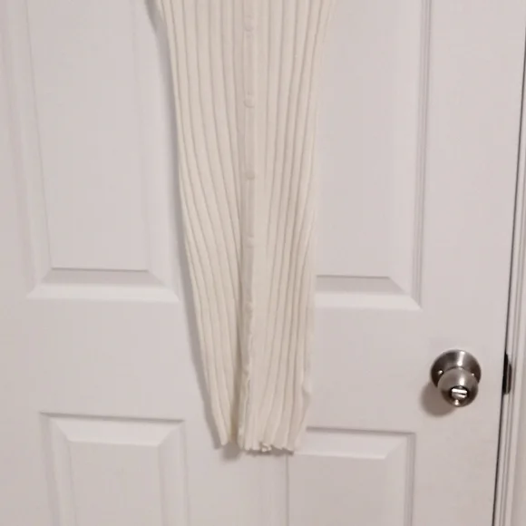 Missguided Ribbed Button Down Bodycon Dress - Picture 6 of 10